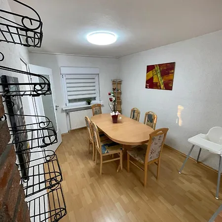 בית נופש Der'is Wohlfuehlhaus Hamm (Sieg)